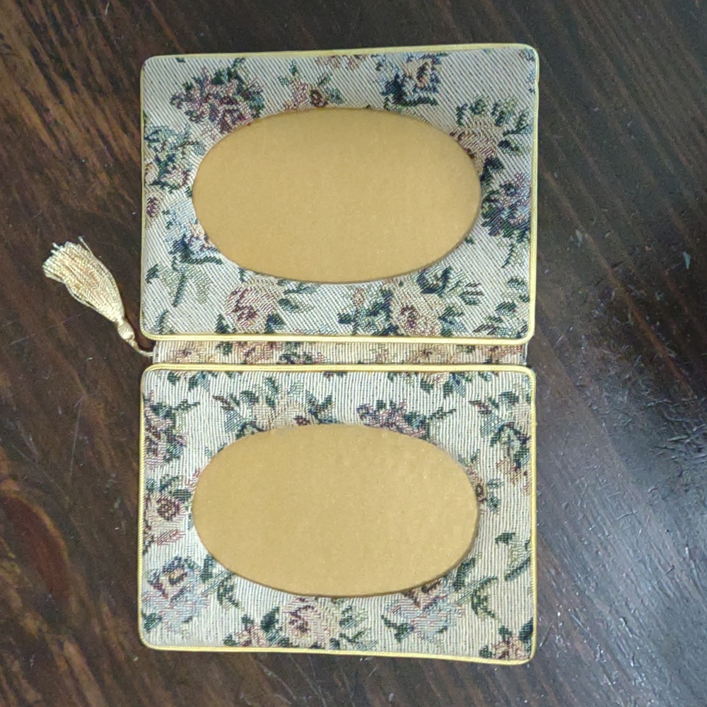 Vintage Floral Picture Frame with Gold Accents